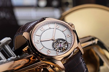 西安卡地亚表换电池